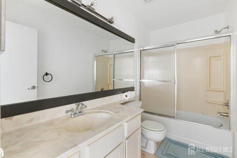 5033 Beech Court South Brunswick NJ 08852