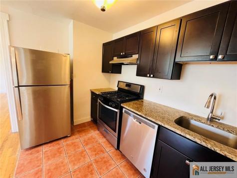 17 Elm Court Metuchen NJ 08840