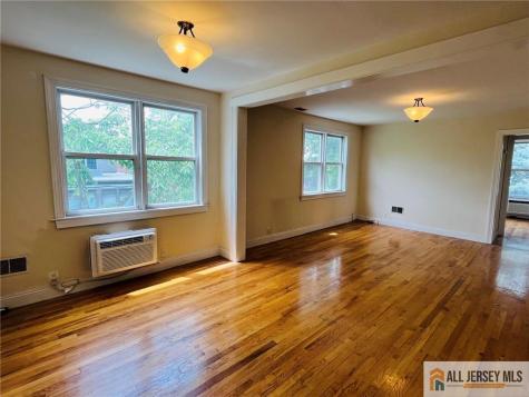 17 Elm Court Metuchen NJ 08840