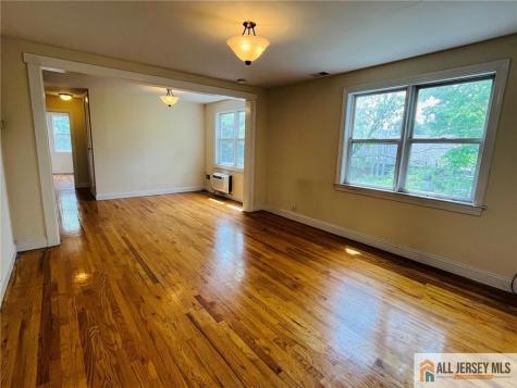 17 Elm Court Metuchen NJ 08840