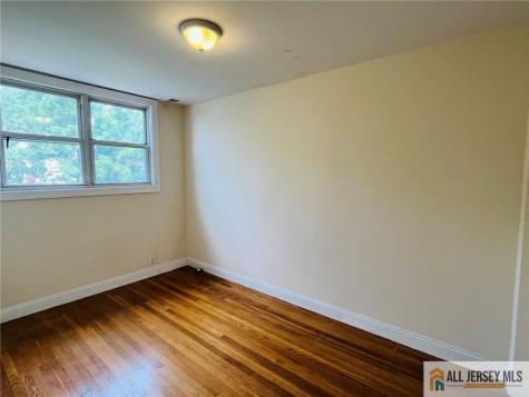 17 Elm Court Metuchen NJ 08840