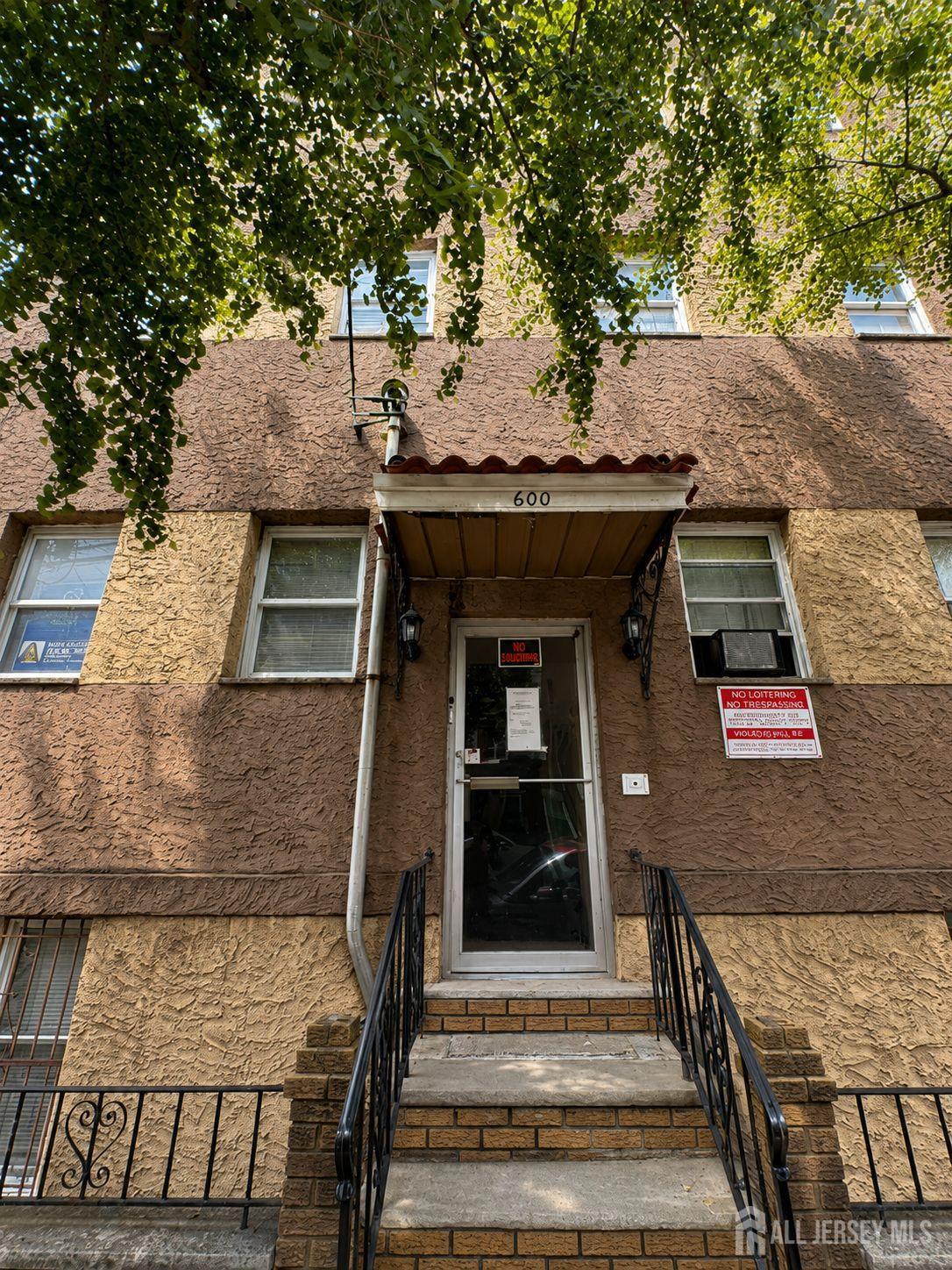 600 N 6th 2nd Floor Street N Newark NJ 07107