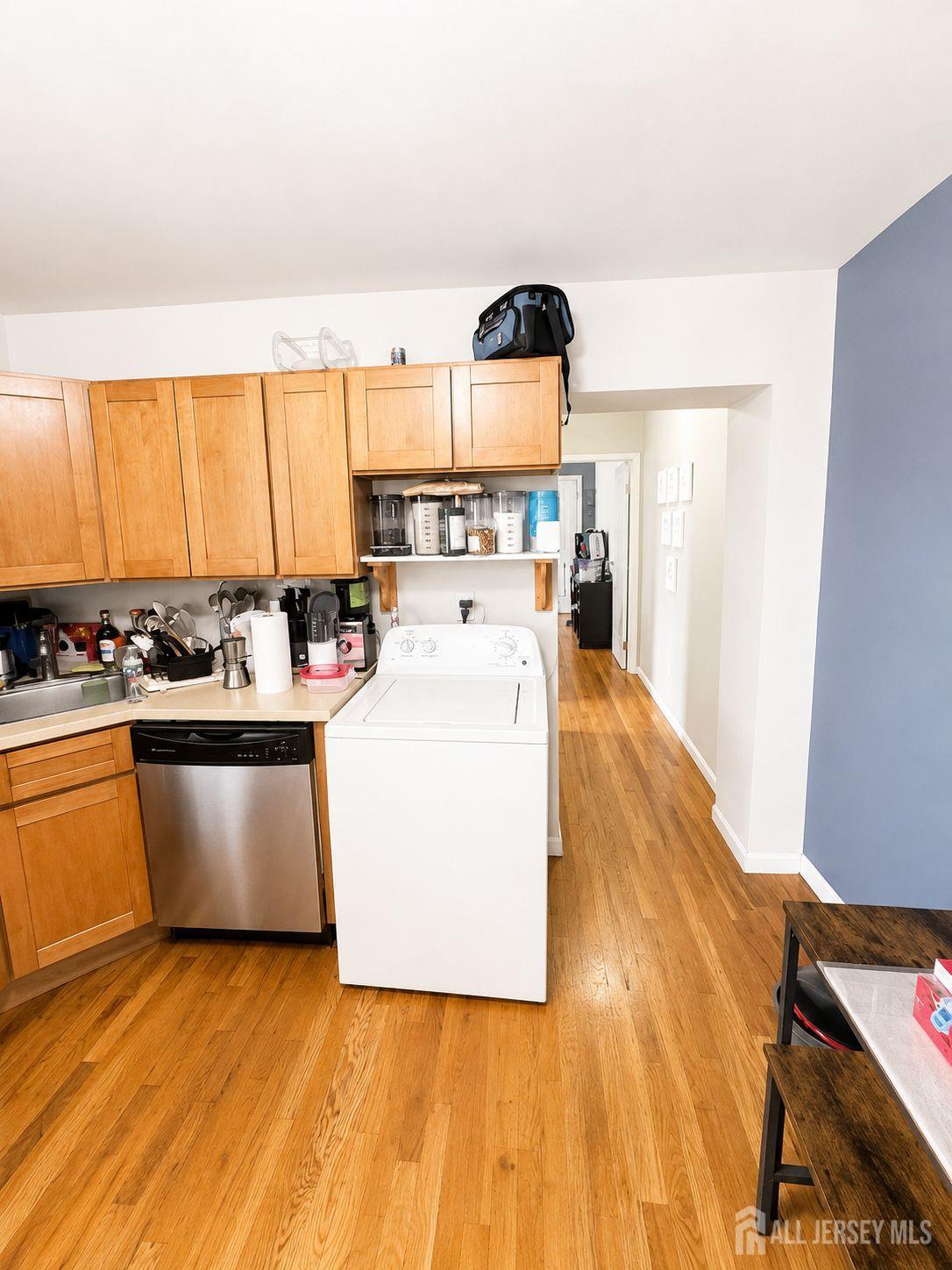 600 N 6th 2nd Floor Street N Newark NJ 07107