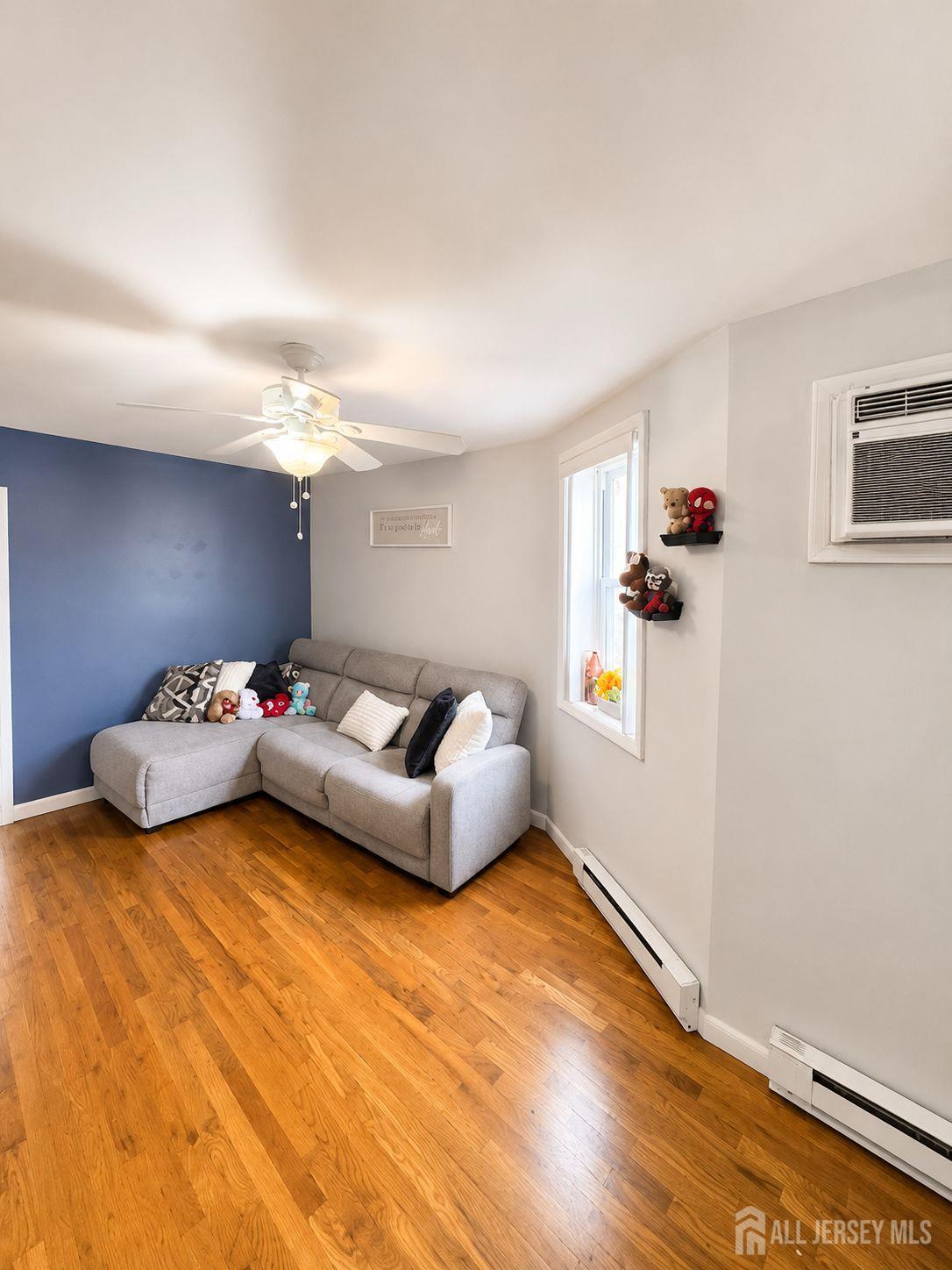 600 N 6th 2nd Floor Street N Newark NJ 07107