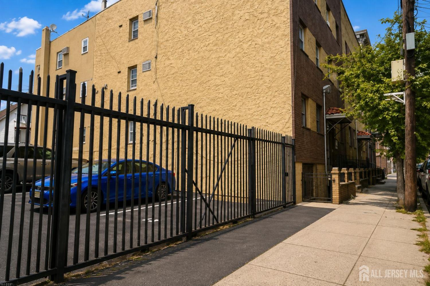 600 N 6th 2nd Floor Street N Newark NJ 07107