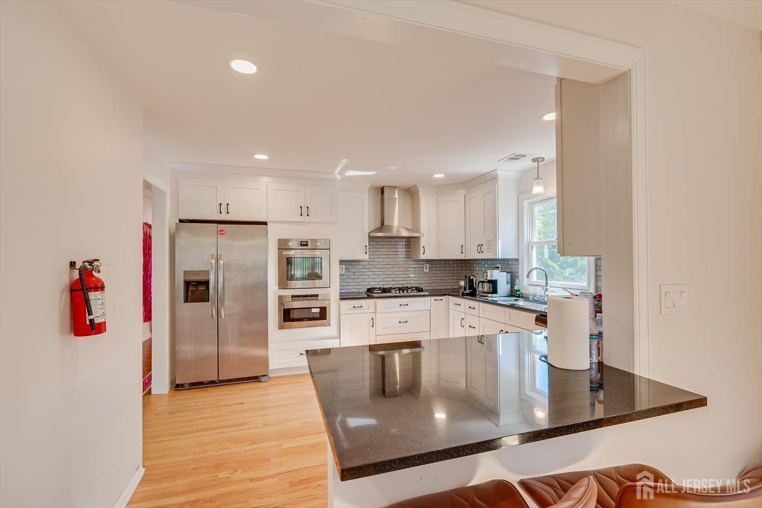 5 Hollywood Street Edison NJ 08820