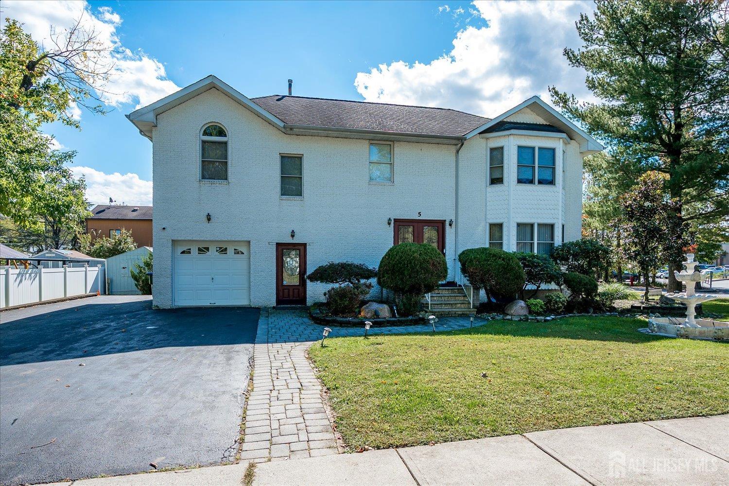 5 Hollywood Street Edison NJ 08820