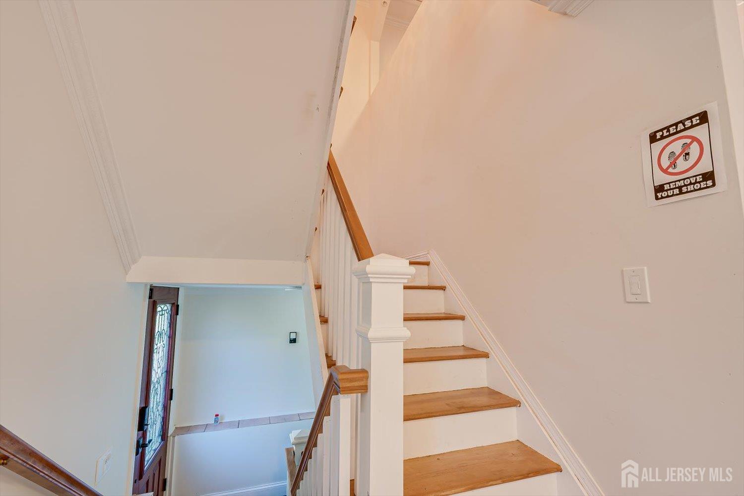 5 Hollywood Street Edison NJ 08820