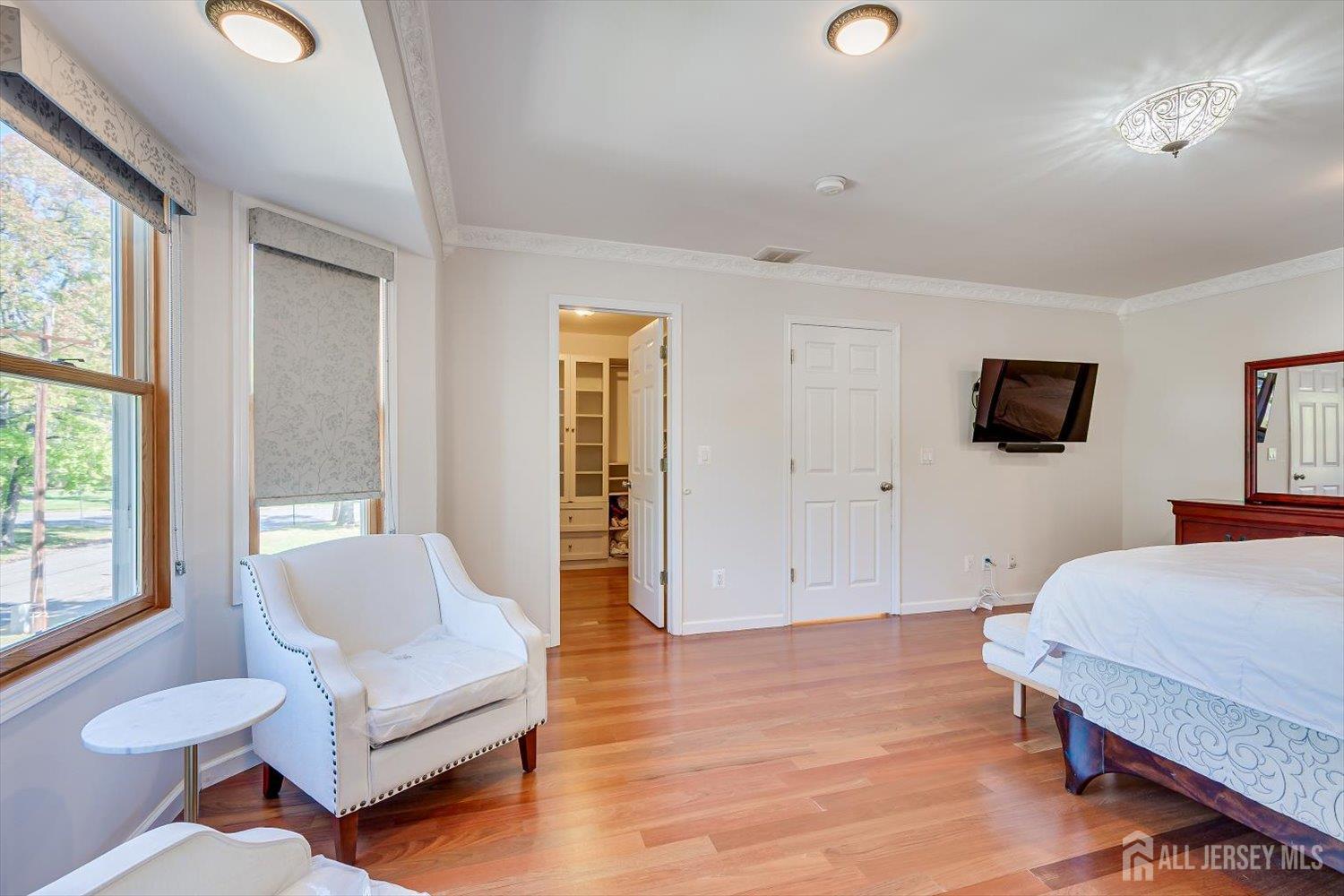 5 Hollywood Street Edison NJ 08820