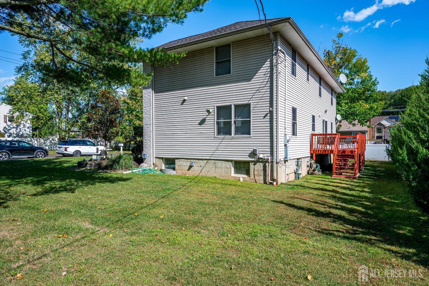 5 Hollywood Street Edison NJ 08820