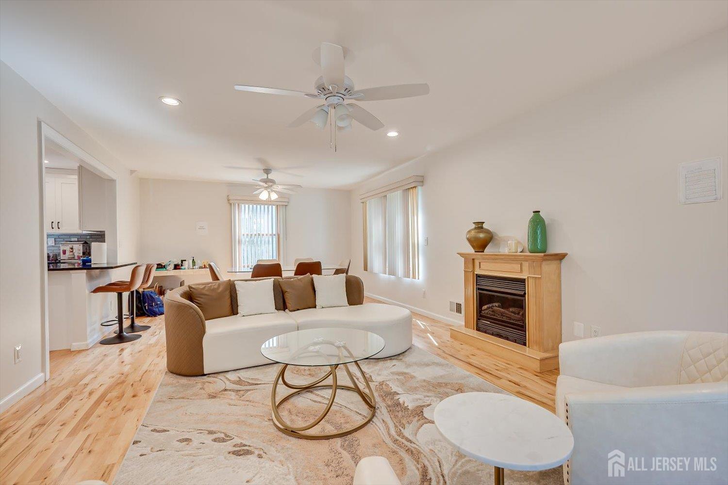 5 Hollywood Street Edison NJ 08820