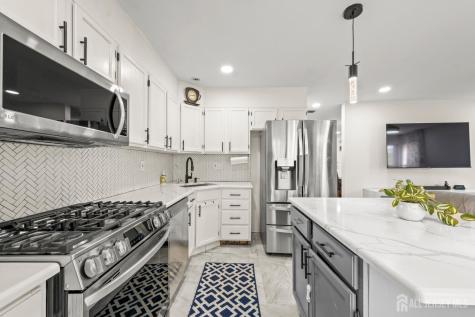 17 Parkside Drive Jamesburg NJ 08831