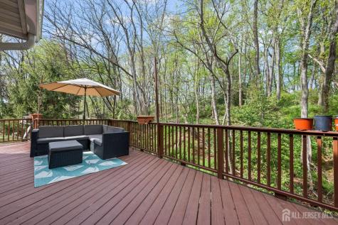 17 Parkside Drive Jamesburg NJ 08831