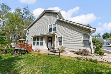 17 Parkside Drive Jamesburg NJ 08831
