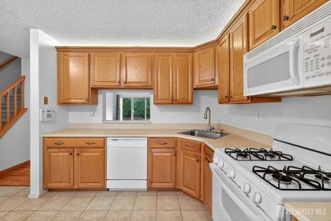 134 Pear Tree Lane Franklin NJ 08823
