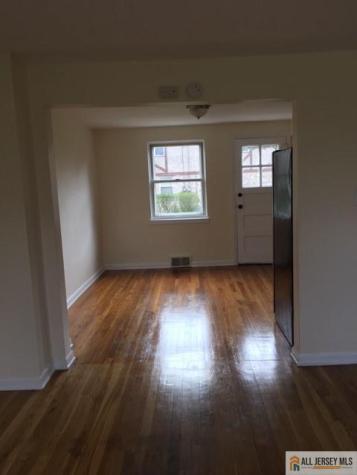 218 Newman Street Metuchen NJ 08840