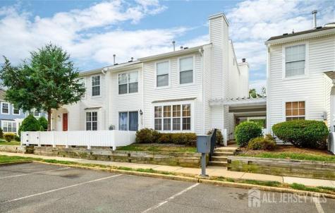 90 Almond Drive Franklin Twsp NJ 08873