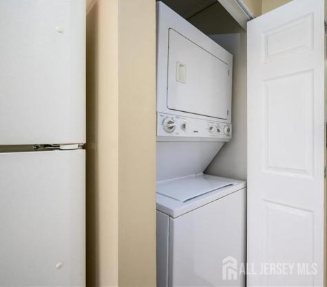 90 Almond Drive Franklin Twsp NJ 08873