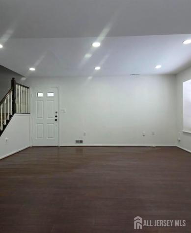90 Almond Drive Franklin Twsp NJ 08873