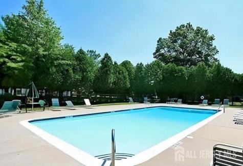 90 Almond Drive Franklin Twsp NJ 08873