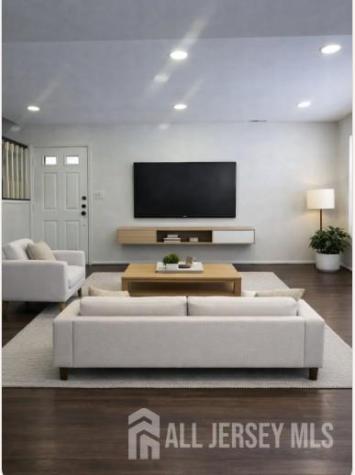 90 Almond Drive Franklin Twsp NJ 08873