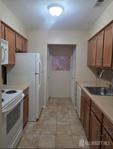 90 Almond Drive Franklin Twsp NJ 08873