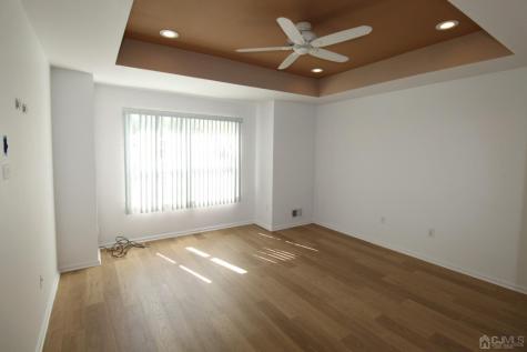 27 Pin Oak Drive North Brunswick NJ 08902