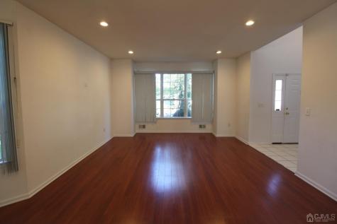 27 Pin Oak Drive North Brunswick NJ 08902
