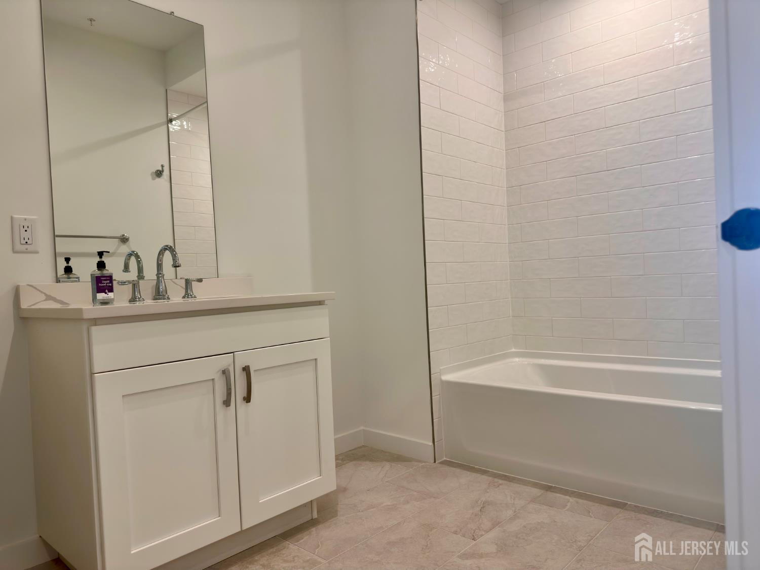 63 Park Avenue North Brunswick NJ 08902