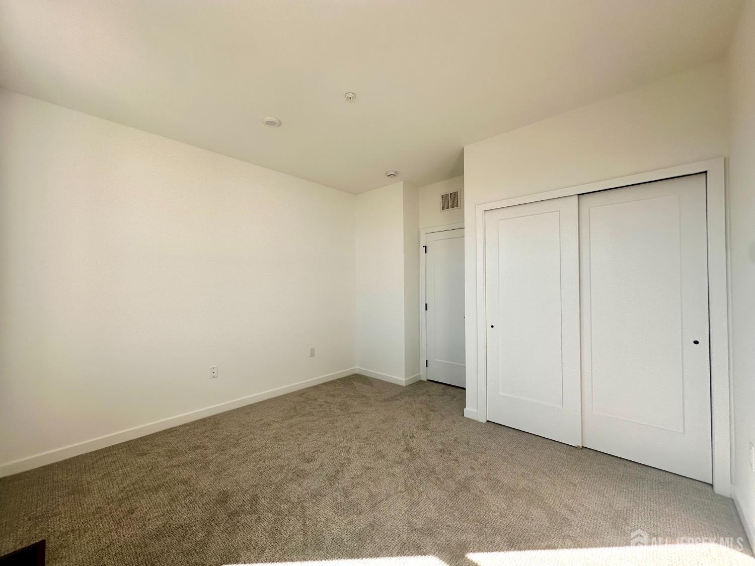 63 Park Avenue North Brunswick NJ 08902