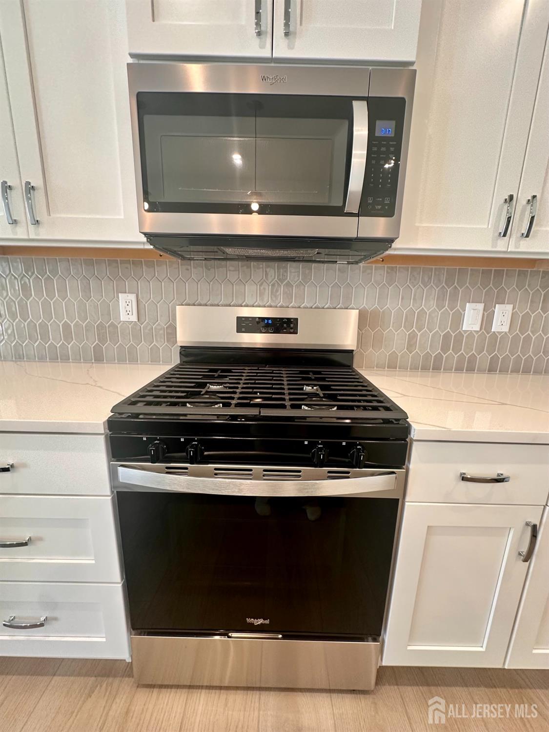 63 Park Avenue North Brunswick NJ 08902