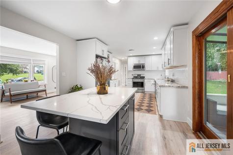 3 11 Th Avenue Monroe NJ 08831