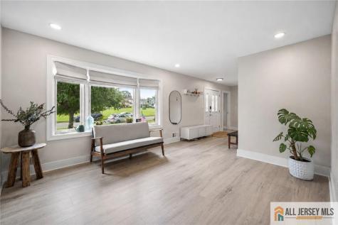 3 11 Th Avenue Monroe NJ 08831