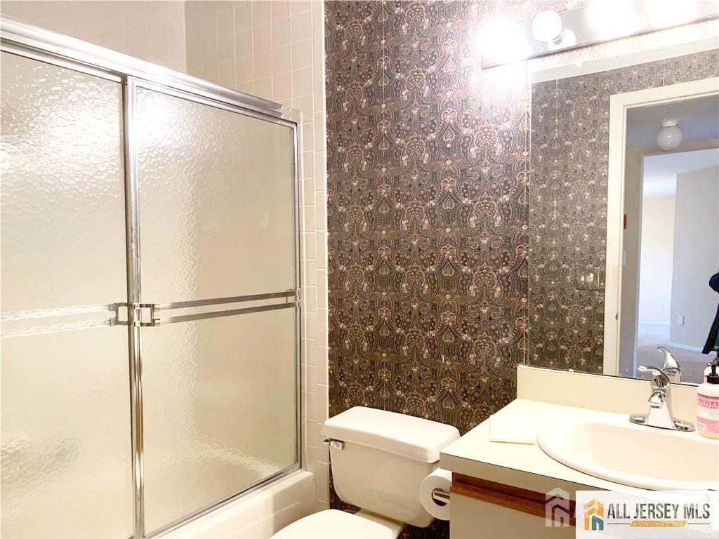 3 Edinburgh Drive Monroe NJ 08831