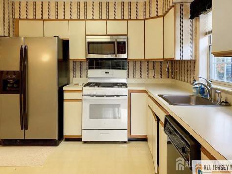 3 Edinburgh Drive Monroe NJ 08831