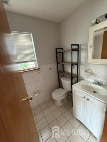 817 Jackson Avenue Linden NJ 07036