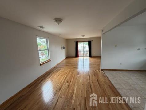 817 Jackson Avenue Linden NJ 07036