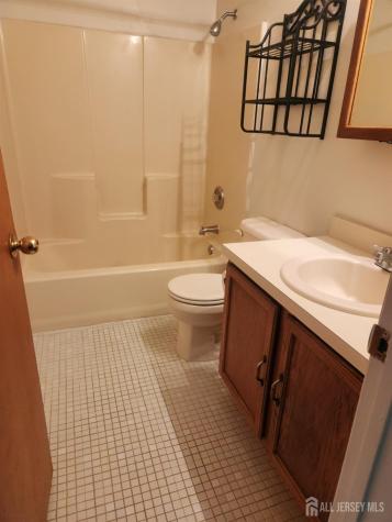 10 Nicholas Court Spotswood NJ 08884