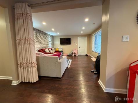 35 Clark Avenue Edison NJ 08817