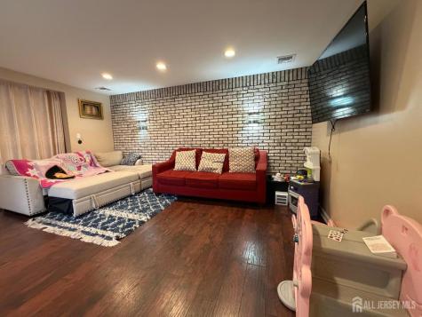 35 Clark Avenue Edison NJ 08817