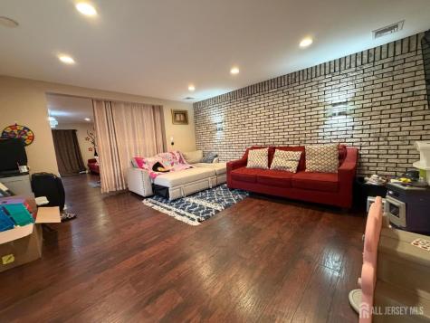 35 Clark Avenue Edison NJ 08817