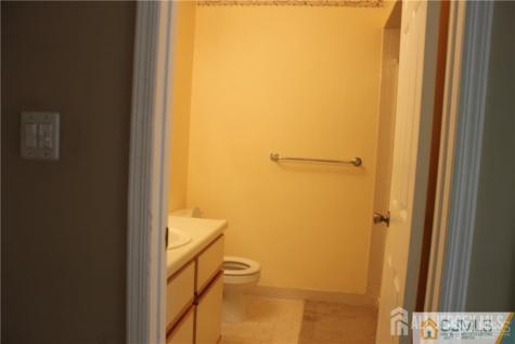 82 Keystone Court Edison NJ 08817