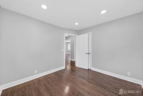 125 E Cherry Street Carteret NJ 07008
