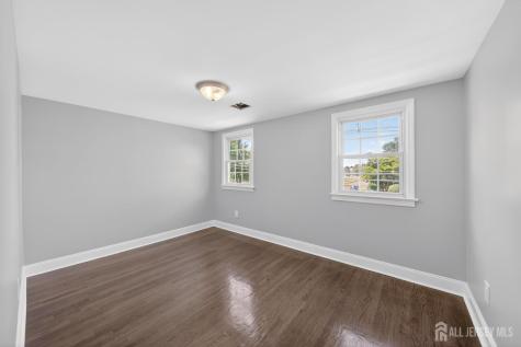 125 E Cherry Street Carteret NJ 07008