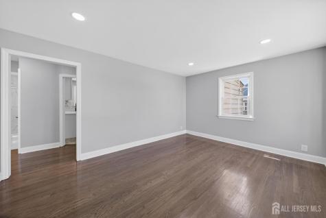 125 E Cherry Street Carteret NJ 07008