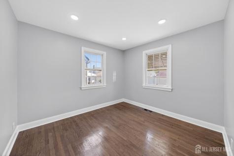 125 E Cherry Street Carteret NJ 07008