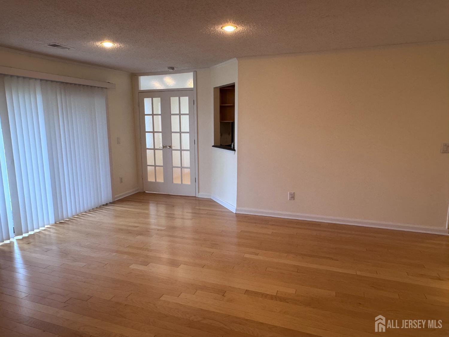 1706 Pebble Place Sayreville NJ 08859