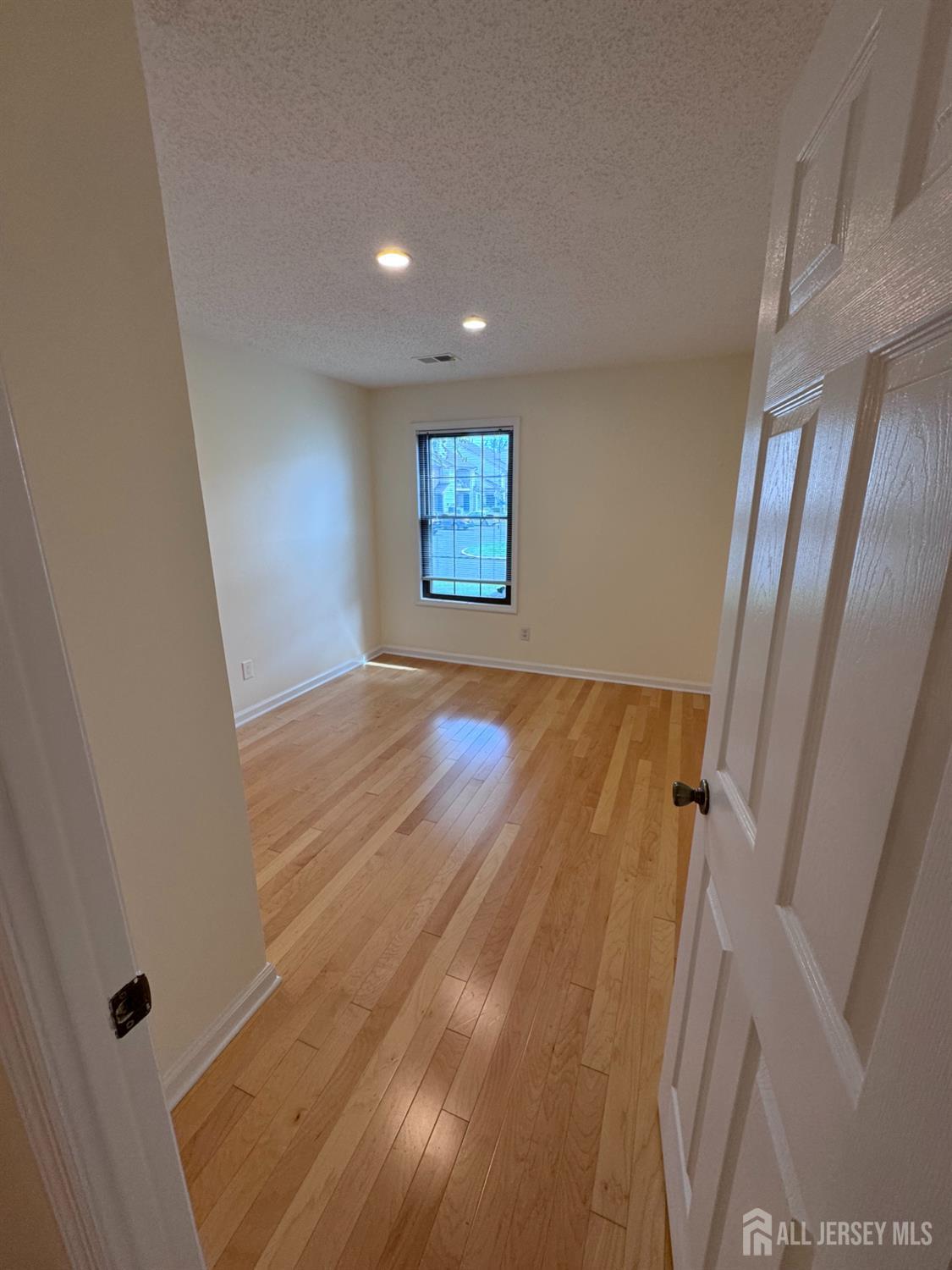 1706 Pebble Place Sayreville NJ 08859