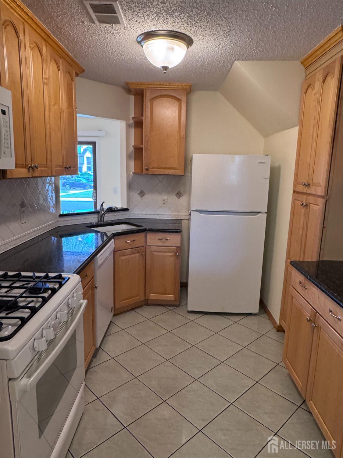 1706 Pebble Place Sayreville NJ 08859