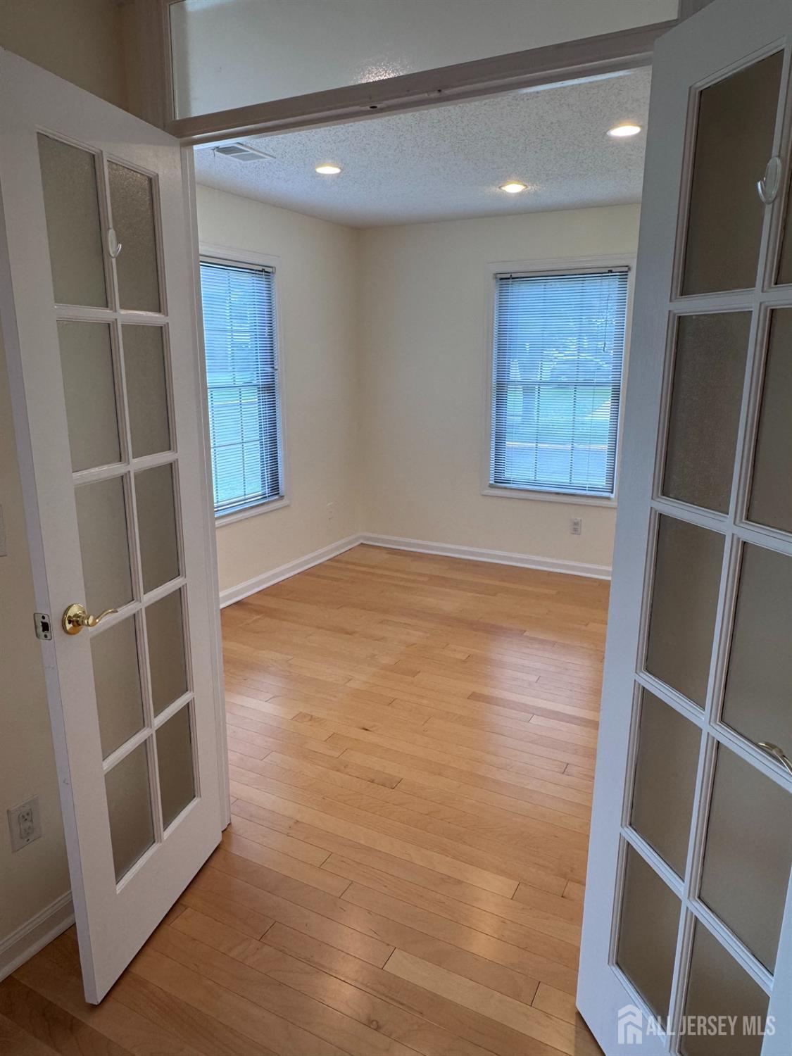 1706 Pebble Place Sayreville NJ 08859